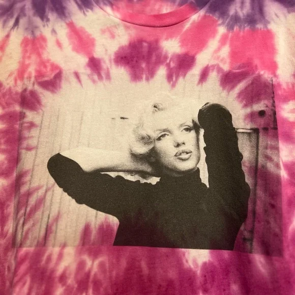 ✨💕Marilyn Monroe Tie Dye T-shirt Size Medium💕✨ - Picture 5 of 5